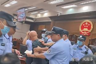 索兰克：我们没被老特拉福德吓到，整场都在紧逼和攻击曼联